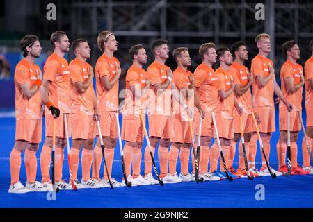 TOKYO, JAPON - JUILLET 27 : Jeroen Hertzberger des pays-Bas, Lars balk des pays-Bas, Billy Bakker des pays-Bas, Jorrit Croon des pays-Bas, Glenn Schuurman des pays-Bas, Mirco Pruijser des pays-Bas, Joep de mol des pays-Bas, Thierry Brinkman des pays-Bas, Le gardien de but Pirmin Blaak des pays-Bas, Mink van der Weerden des pays-Bas et Justen Blok des pays-Bas participant à la compétition de la piscine des hommes B lors des Jeux Olympiques de Tokyo 2020 au stade de hockey de l'Oi le 27 juillet 2021 à Tokyo, Japon (photo de Yannick Verhoeven/Orange Pictures) NOCNSF Banque D'Images