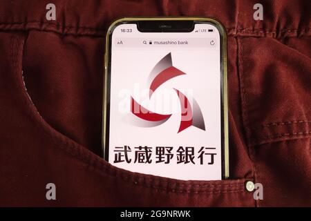 KONSKIE, POLAND - July 22, 2021: Musashino Bank logo displayed on mobile phone Banque D'Images
