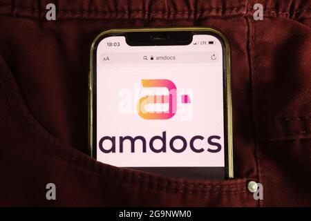 KONSKIE, POLAND - July 22, 2021: Amdocs corporation logo displayed on mobile phone Banque D'Images