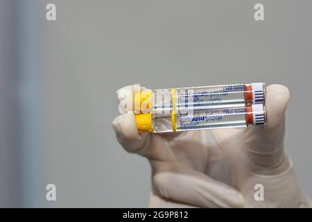 Actrapid Human insuline rDNA penfill 100 UI solution pour injection sous-cutanée ou intraveineuse dans une cartouche utilisée chez les patients diabétiques chez les patients atteints de DIDM Banque D'Images