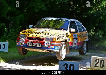 Tim Foster, Jack Foster, Vauxhall Astra GTE, Giants of Modern Rally, The Flying Finn, Rally Jump, Forest Rally Stage, The Maestros - Motorsport's grea Banque D'Images