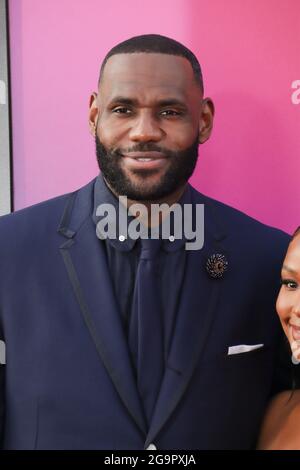 LeBron James à la première mondiale de Warner Bros. Pictures « espace Jam: A New Legacy » tenue à Regal L.A. Live' à Los Angeles, Californie, le 12 juillet 2021. Photo de Joseph Martinez/ PictureLux Banque D'Images