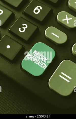 Texte d'écriture informations personnelles, Word pour des informations enregistrées sur une personne identifiable dactylographie leçons et cours d'ingénierie, correction Banque D'Images