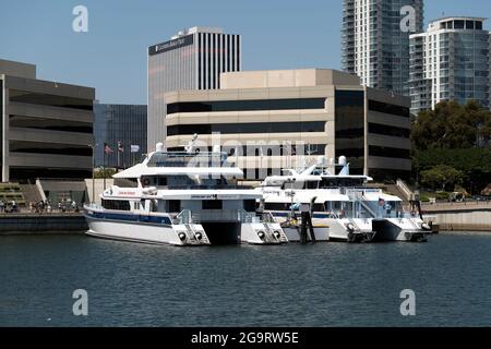 Long Beach, CA USA - 8 2020 juillet : le Catalina Express à Catalina Island est amarré au port de long Beach Banque D'Images