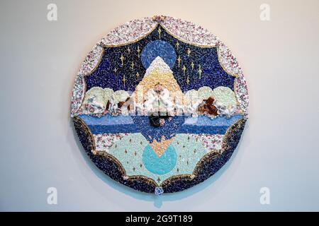 Œuvres en céramique et en mosaïque de porcelaine de Maria Stereo à l'exposition Sweet Melancholy du Musée d'art de Turku, en Finlande Banque D'Images