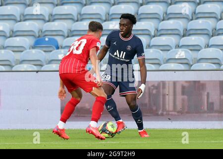 Faro, Portugal. 27 juillet 2021, Arnaud Kalimuendo-Muinga de Paris Saint Germain lors du match amical d'avant-saison entre Sevilla CF et Paris Saint Germain au stade Algarve à Faro, Portugal. Banque D'Images