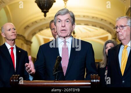 Washington, DC, États-Unis. 27 juillet 2021. 27 juillet 2021 - Washington, DC, États-Unis: Le sénateur américain ROY BONDE (R-Mo) s'exprimant lors d'une conférence de presse de la direction républicaine du Sénat. (Image de crédit : © Michael Brochstein/ZUMA Press Wire) Banque D'Images