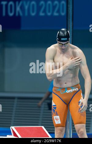 TOKYO, JAPON - JUILLET 27 : Stan Pijnenburg, des pays-Bas, en compétition avec les hommes Freestyle de 100m pendant les Jeux Olympiques de Tokyo 2020 à l'Aquatics de Tokyo Banque D'Images