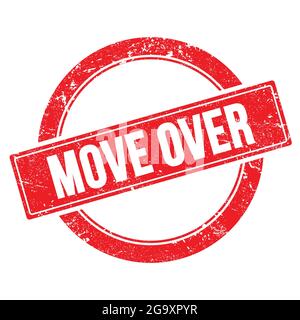 SURPASSEZ le texte sur le timbre rond rouge grungy vintage. Banque D'Images