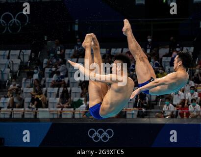 Arlake Gym Centre, Tokyo, Japon. 27 juillet 2021. Gymnastique artistique de l'équipe féminine, jour 4 des Jeux Olympiques d'été de Tokyo 2020; plongeurs de l'équipe japonaise Sakai et Terauchi crédit: Action plus Sports/Alamy Live News Banque D'Images