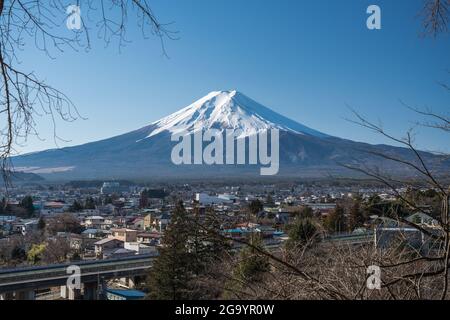 Mont Fuji, la plus haute montagne du Japon. Fujiyoshida, Japon Banque D'Images