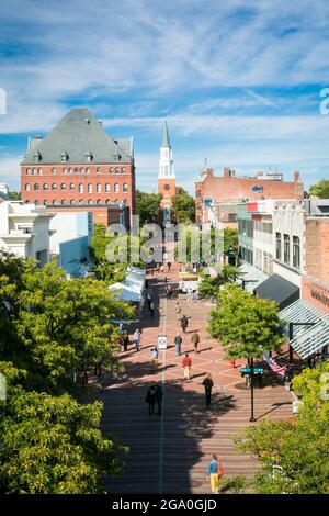 Vue aérienne en grand angle de Church Street à Burlington, Vermont, le vendredi 5 octobre 2018. Banque D'Images