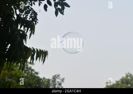 Bulle de savon dans l'air Banque D'Images