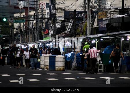 San Salvador, El Salvador. 28 juillet 2021. Le Salvador a enregistré une augmentation du nombre de nouveaux cas de coronavirus, passant à 280 par jour. Le Salvador a imposé l'un des plus longs blocages au cours de sa première vague de cas. (Image de crédit: © Camilo Freedman/ZUMA Press Wire) Banque D'Images