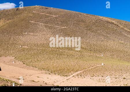 Stations de la Croix dans le village de Villa Mar sur l'Altiplano bolivien Banque D'Images