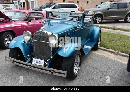 Un cabriolet Ford 1931 exposé lors d'un salon de l'auto. Banque D'Images