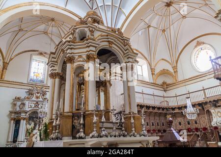 SUCRE, BOLIVIE - 22 AVRIL 2015 : intérieur de l'église Templo Nuestra Senora de la Merced à sucre, capitale de la Bolivie. Banque D'Images