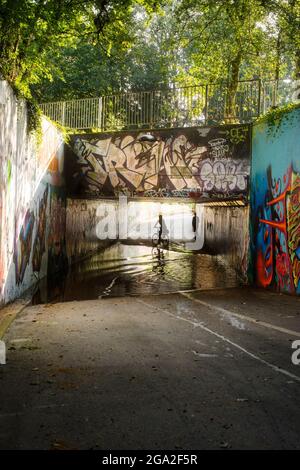 Un passage souterrain inondé sous l'A33 sur Southampton Common Banque D'Images