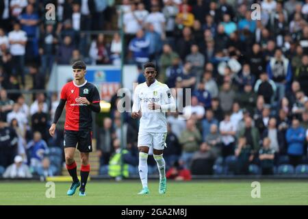 BLACKBURN, ROYAUME-UNI. LE 28 JUILLET Junior Firpo de Leeds United regarde pendant le match d'avant-saison entre Blackburn Rovers et Leeds United à Ewood Park, Blackburn, le mercredi 28 juillet 2021. (Credit: Pat Scaasi | MI News) Credit: MI News & Sport /Alay Live News Banque D'Images