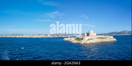 Découverte du port de Marseille et des îles de la région en mai, France Banque D'Images