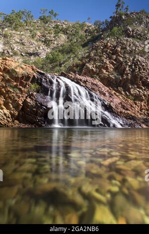 Cascade de Crocodile Creek située dans le détroit de Yampi dans la région de Kimberley ; Australie occidentale, Australie Banque D'Images