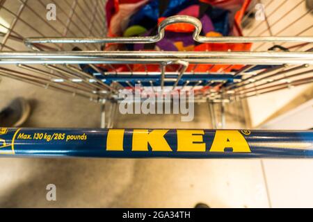 Chariot pour magasin de bricolage IKEA Banque D'Images