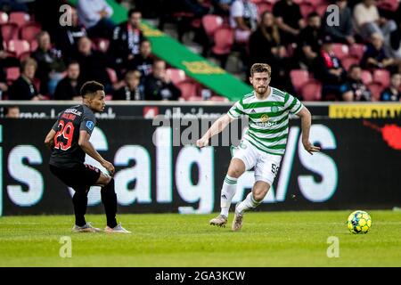 Herning, Danemark. 28 juillet 2021. Anthony Ralston (56) du Celtic vu lors du match de qualification de l'UEFA Champions League entre le FC Midtjylland et le Celtic au MCH Arena de Herning. (Crédit photo : Gonzales photo/Alamy Live News Banque D'Images