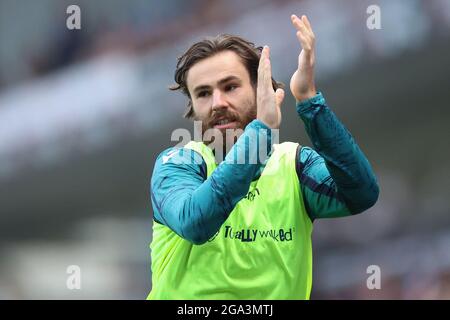 BLACKBURN, ROYAUME-UNI. 28 JUILLET Ben Brereton, de Blackburn Rovers et du Chili, applaudit les fans lors du match amical d'avant-saison entre Blackburn Rovers et Leeds United à Ewood Park, Blackburn, le mercredi 28 juillet 2021. (Credit: Pat Scaasi | MI News) Credit: MI News & Sport /Alay Live News Banque D'Images