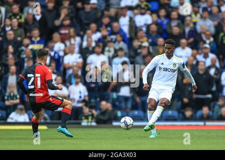 Blackburn, Royaume-Uni. 28 juillet 2021. Junior Firpo #3 de Leeds United en action pendant le match à Blackburn, Royaume-Uni le 7/28/2021. (Photo de Mark Cosgrove/News Images/Sipa USA) crédit: SIPA USA/Alay Live News Banque D'Images