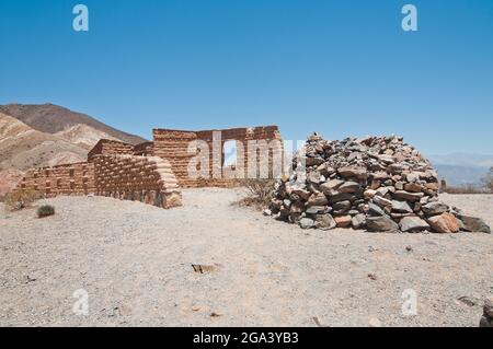 Ruines archéologiques : maisons d'origine en briques d'adobe, Salta, Argentine Banque D'Images