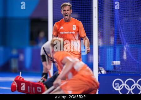 TOKYO, JAPON - 27 JUILLET : Jeroen Hertzberger, des pays-Bas, célèbre après avoir mis ses côtés en compétition pour le troisième but du groupe d'hommes B lors des Jeux Olympiques de Tokyo 2020 au stade de hockey de l'Oi, le 27 juillet 2021 à Tokyo, Japon (photo de Yannick Verhoeven/Orange Pictures) NOCNSF Banque D'Images