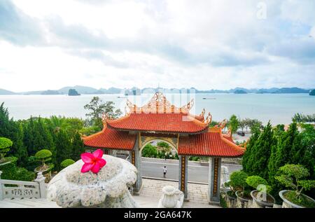 Pagode de Nice Cai Bau dans le district de Van Don province de Quang Ninh au nord du Vietnam Banque D'Images