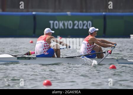 Martin SINKOVIC (CRO), Valent SINKOVIC (CRO), gagnant, gagnant, action. M2-, paire d'hommes, deux hommes aviron, aviron, le 29 juillet, 2021, voie navigable Sea Forest. Jeux olympiques d'été 2020, de 23.07. - 08.08.2021 à Tokyo/Japon. Â Banque D'Images