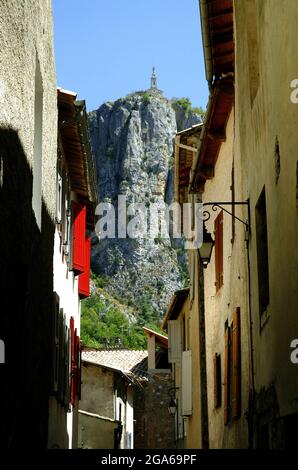 Vue sur la Chapelle notre-Dame du Roc depuis Castellane, Côte d'Azur Banque D'Images