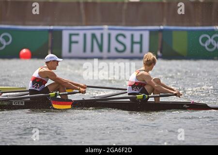 Jonathan ROMMELMANN (GER), Jason OSBORNE (GER), scroll double léger, scroll double léger pour hommes LM2x, action dans le but, aviron, aviron, le 29 juillet 2021, Voie navigable Sea Forest. Jeux olympiques d'été 2020, de 23.07. - 08.08.2021 à Tokyo/Japon. Â Banque D'Images