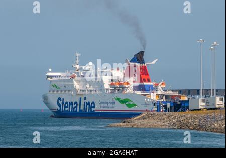 ferry de la ligne stena au port de ferryport de cairnryyan à ayrshire en écosse. ferry de la ligne stena, ferry de cairnryan port en écosse. Banque D'Images