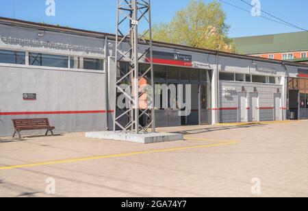 Kaliningrad, Russie - 11 mai 2021 : entrée et installations de la gare du Nord à Kaliningrad Banque D'Images