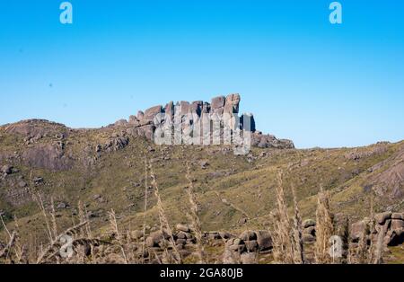 Vue panoramique sur la formation rocheuse dans le paysage alpin Banque D'Images