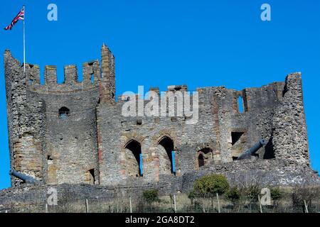 Ruines du château de Dudley sur le sommet de la colline du château à Dudley West Midlands Angleterre Royaume-Uni Banque D'Images