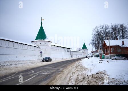 Le monastère d'Ipatiev (Hypatian) est un monastère mâle situé sur la rive du fleuve Kostroma Banque D'Images