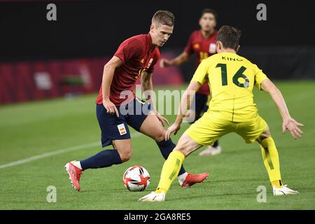 Dani OLMO (ESP) Joel KING (AUS) pendant les Jeux Olympiques Tokyo 2020, football Groupe de première ronde des hommes C le 25 juillet 2021 au dôme de Sapporo à Sapporo, Japon - photo Kishimoto / DPPI Banque D'Images