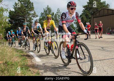 Malaucène, France. 07e juillet 2021. Tadej Pogacar (maillot jaune) suivi de Jonas Vingegaard lors de la montée du Mont-Ventoux en Tour de France 2021.la 11e étape du Tour de France 2021 se déroule entre Sorgues et Malaucène avec une double ascension du Mont-Ventoux. Le vainqueur de la scène est Wout Van Aert. (Photo de Laurent Coust/SOPA Images/Sipa USA) crédit: SIPA USA/Alay Live News Banque D'Images