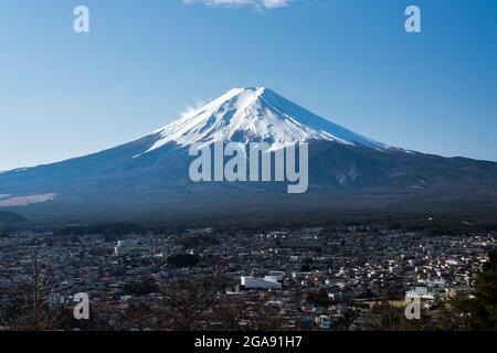 Mont Fuji, la plus haute montagne du Japon et un monument national. Banque D'Images