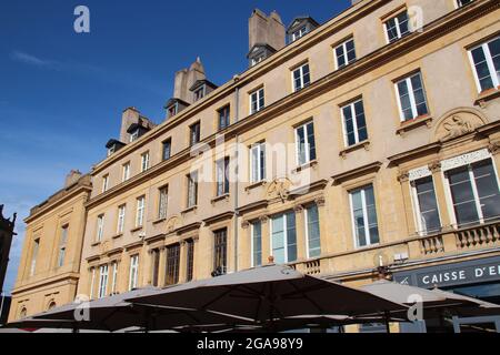 bâtiment plat (ancien palais ?) À la place jean-paul II à metz en lorraine (france) Banque D'Images