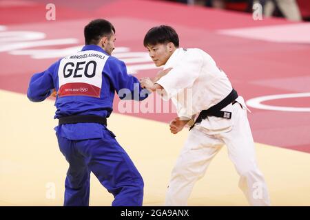 Hifumi ABE (JPN), MARGVELASHVILI Vazha (GEO) pendant les Jeux Olympiques Tokyo 2020, Judo Men -66kg final le 25 juillet 2021 à Nippon Budokan à Tokyo, Japon - photo Kishimoto / DPPI Banque D'Images