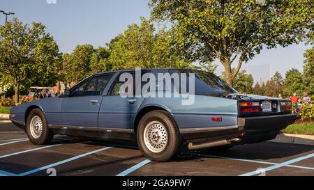 PLYMOUTH, MI/USA - 26 JUILLET 2021 : une voiture Aston Martin Lagonda au Concours d'élégance of America à l'auberge de St. John's. Banque D'Images