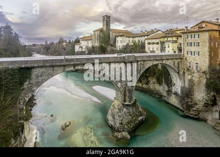 Cividale del Friuli, vue sur le pont Devil's Banque D'Images