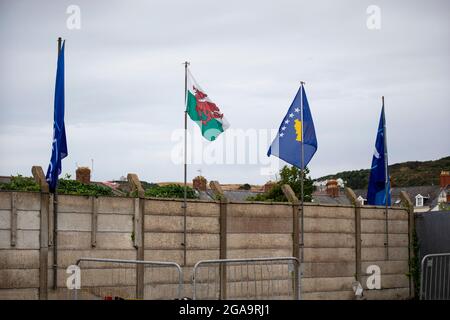 Aberystwyth, Royaume-Uni. 29 juillet 2021. Drapeaux de l'UEFA sur Park Avenue. Connahs Quay et FC Prishtina dans le cadre de la 2e partie de qualification de l'UEFA Europa Conference League à Park Avenue le 29 juillet 2021. Crédit : Lewis Mitchell/Alay Live News Banque D'Images