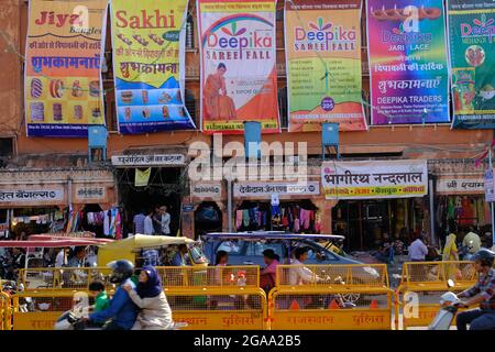 Inde Rajasthan Jaipur - marché de la vieille ville et boutiques de rue Banque D'Images