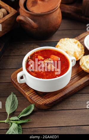 Soupe de racine de betterave russe borscht Banque D'Images